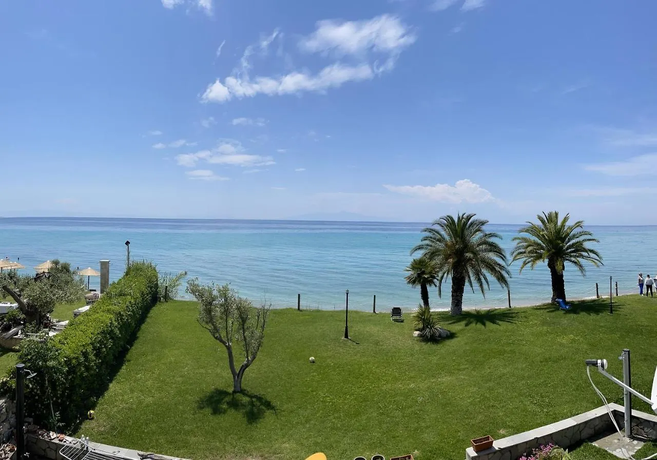 Holiday home Seafront Family Apartment Thetis Fourka Greece