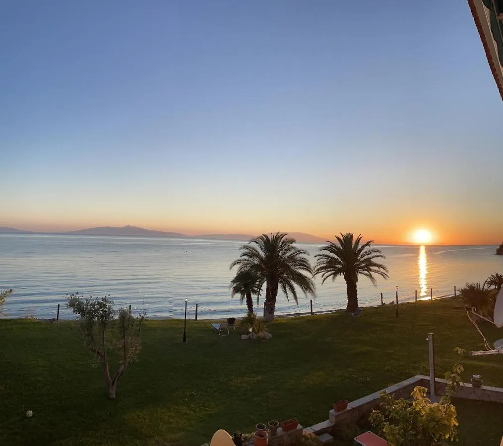 Seafront Family Apartment Thetis Fourka Holiday home