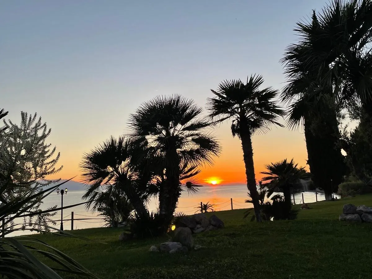 Seafront Family Apartment Thetis Fourka Greece