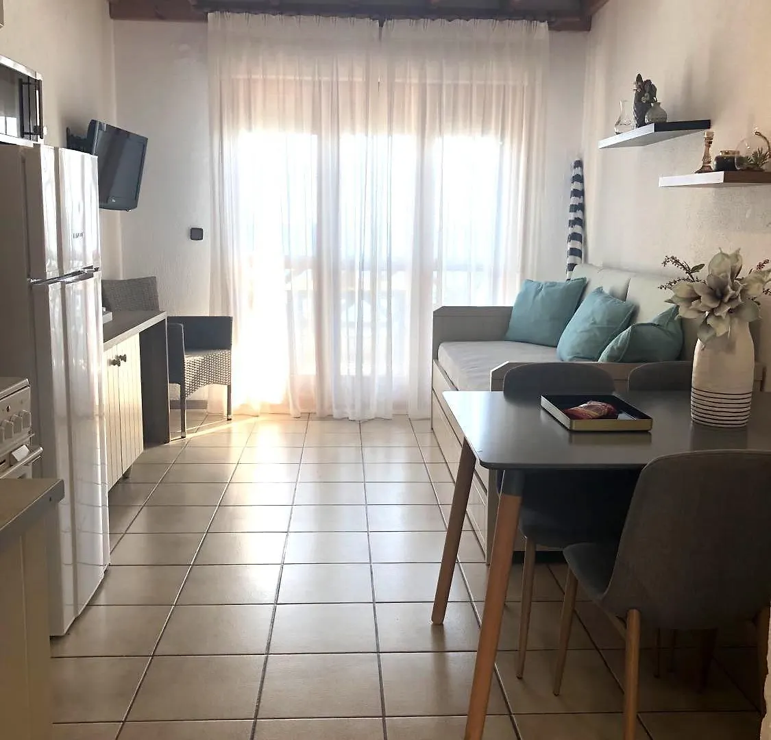 Holiday home Seafront Family Apartment Thetis Fourka